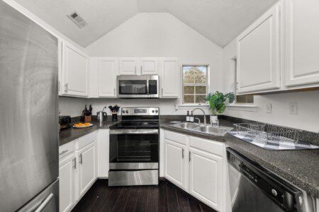 9a215eb8 0703 479b 8e3e 702dead03d11