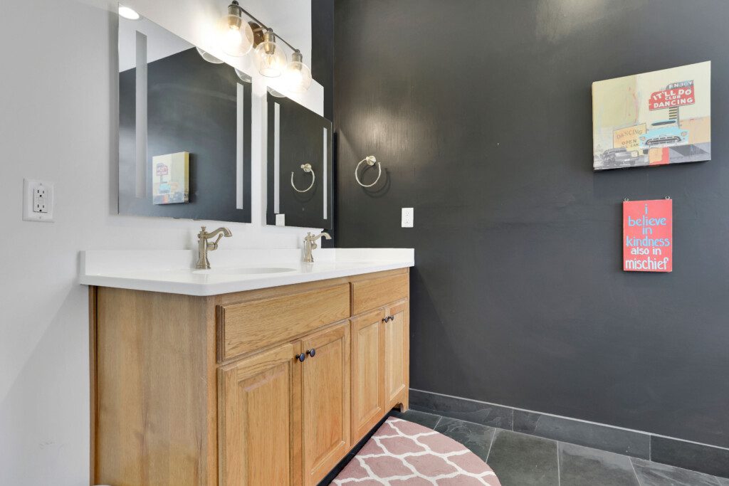 9d5768f8 8295 424b a1f5 f4a28592dbed