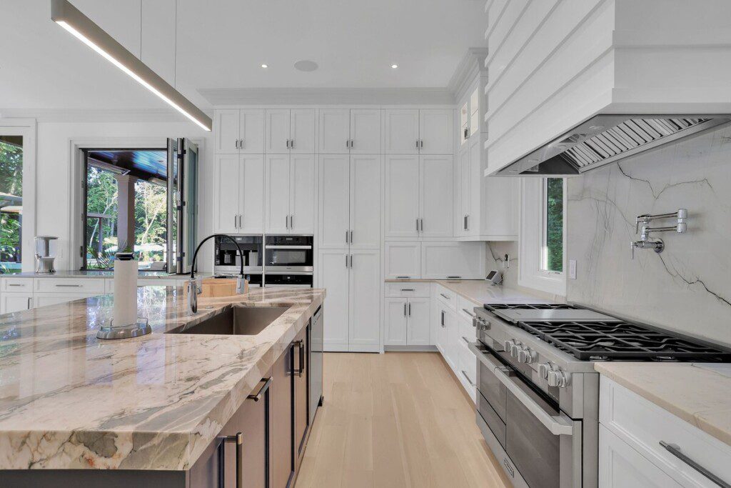 7ad5560c 67c4 49a7 98a1 d6963c0a1d85