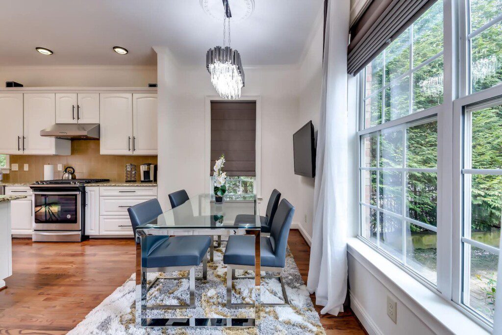 e50cccb0 92b7 4d24 b739 12635cc03f25