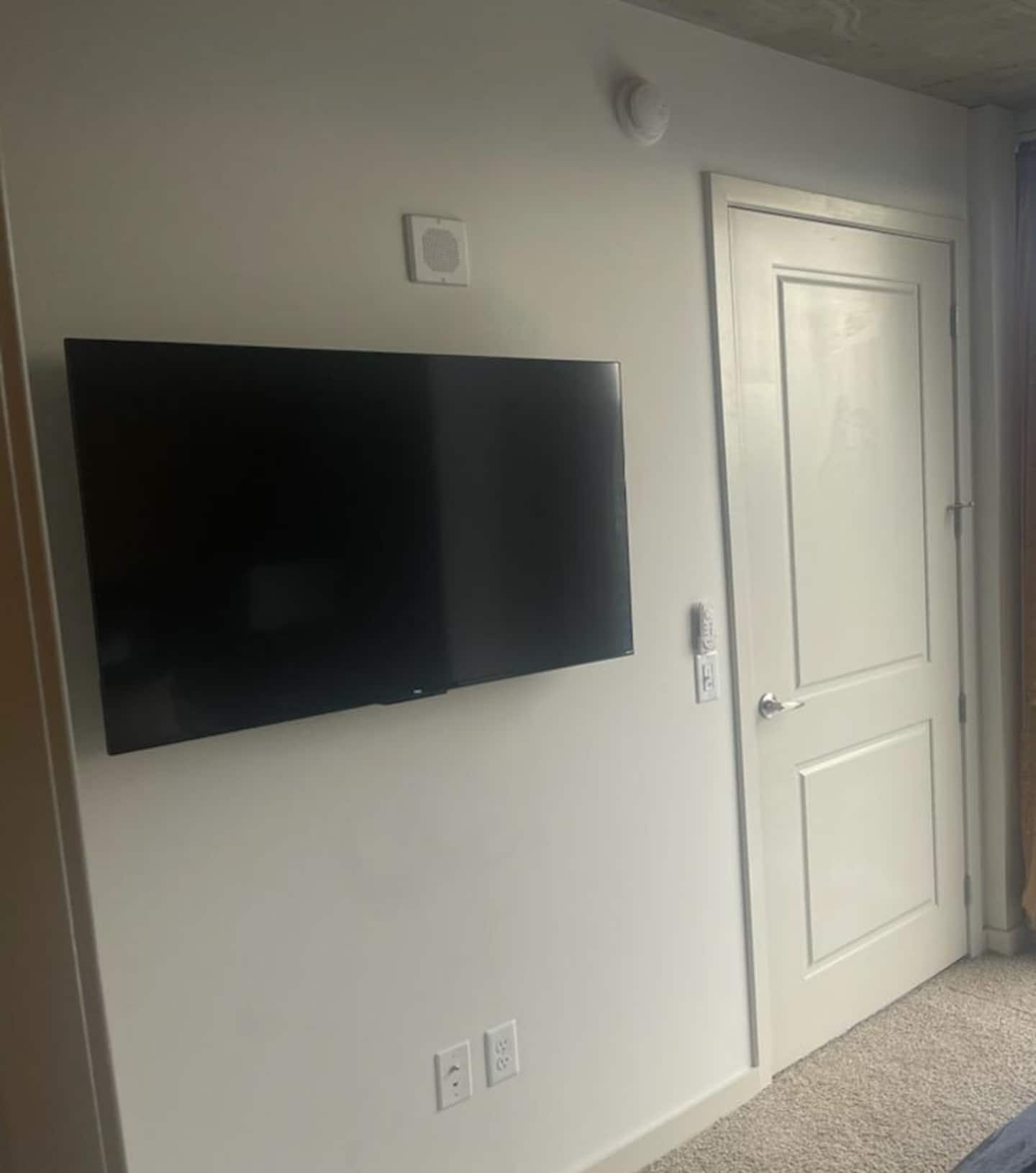 eb0ec7b3 8130 4318 9230 b5ef28ffaff1