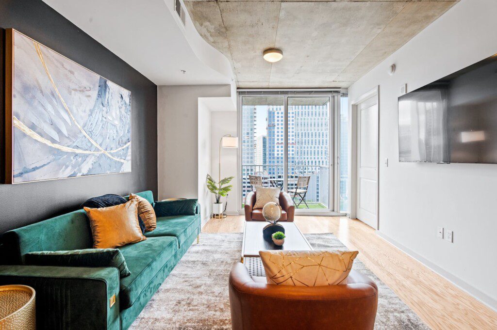 f176a4d8 0ab4 49f6 a919 759bc2fe73c5